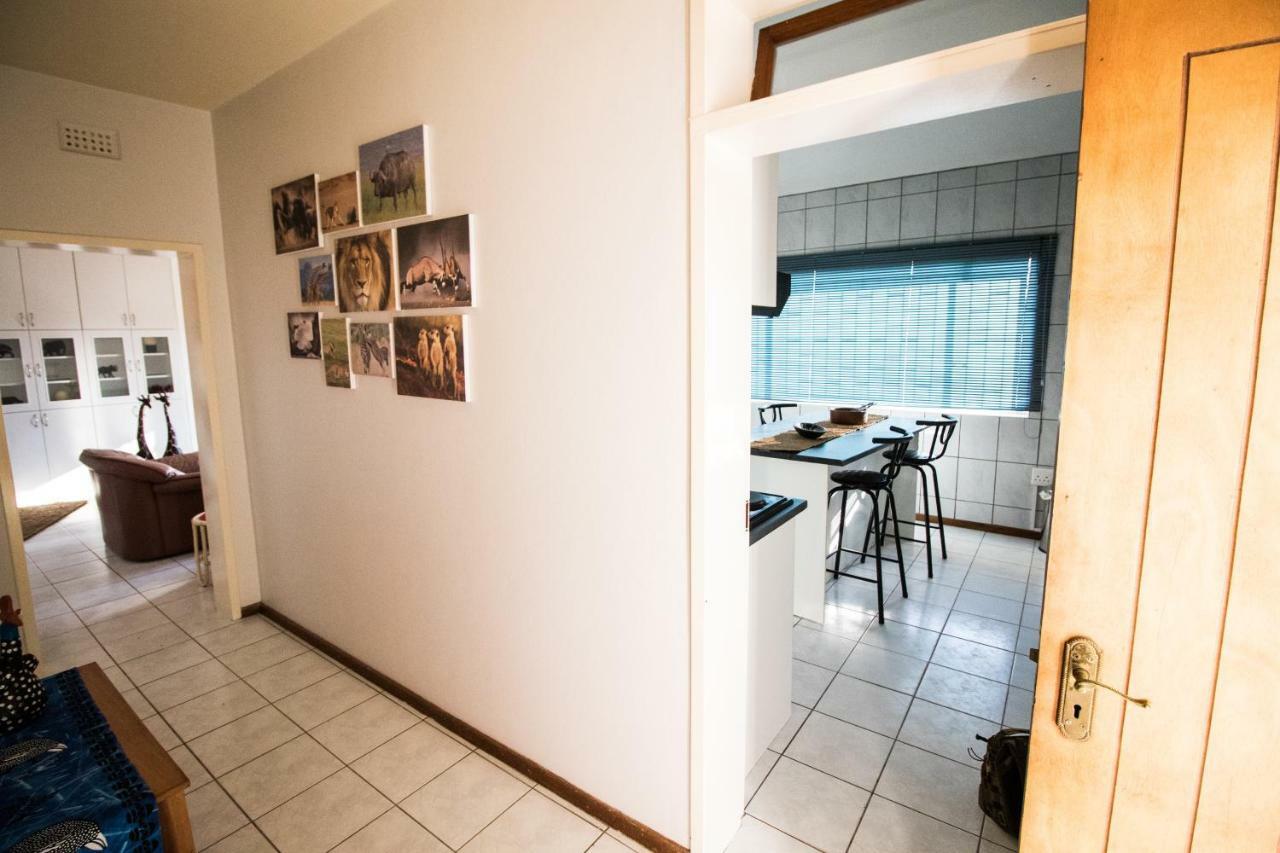 John-Lou'S One-Bedroom Apartment Windhoek Exteriör bild