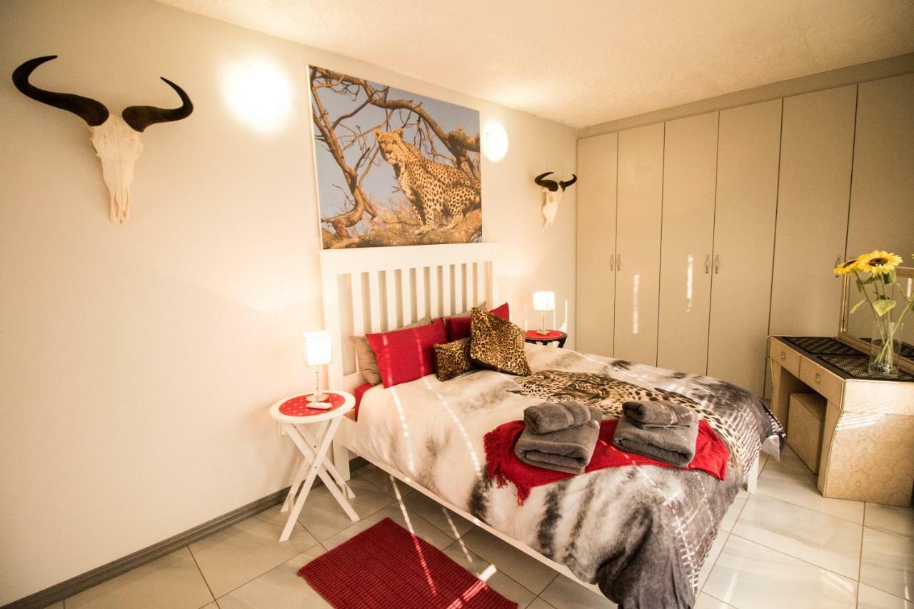 John-Lou'S One-Bedroom Apartment Windhoek Exteriör bild