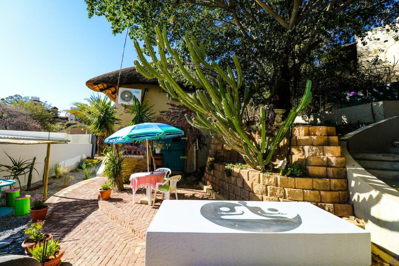 John-Lou'S One-Bedroom Apartment Windhoek Exteriör bild